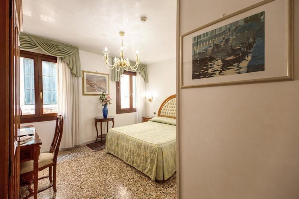 Antica Casa Carettoni Hotel Venetië Buitenkant foto