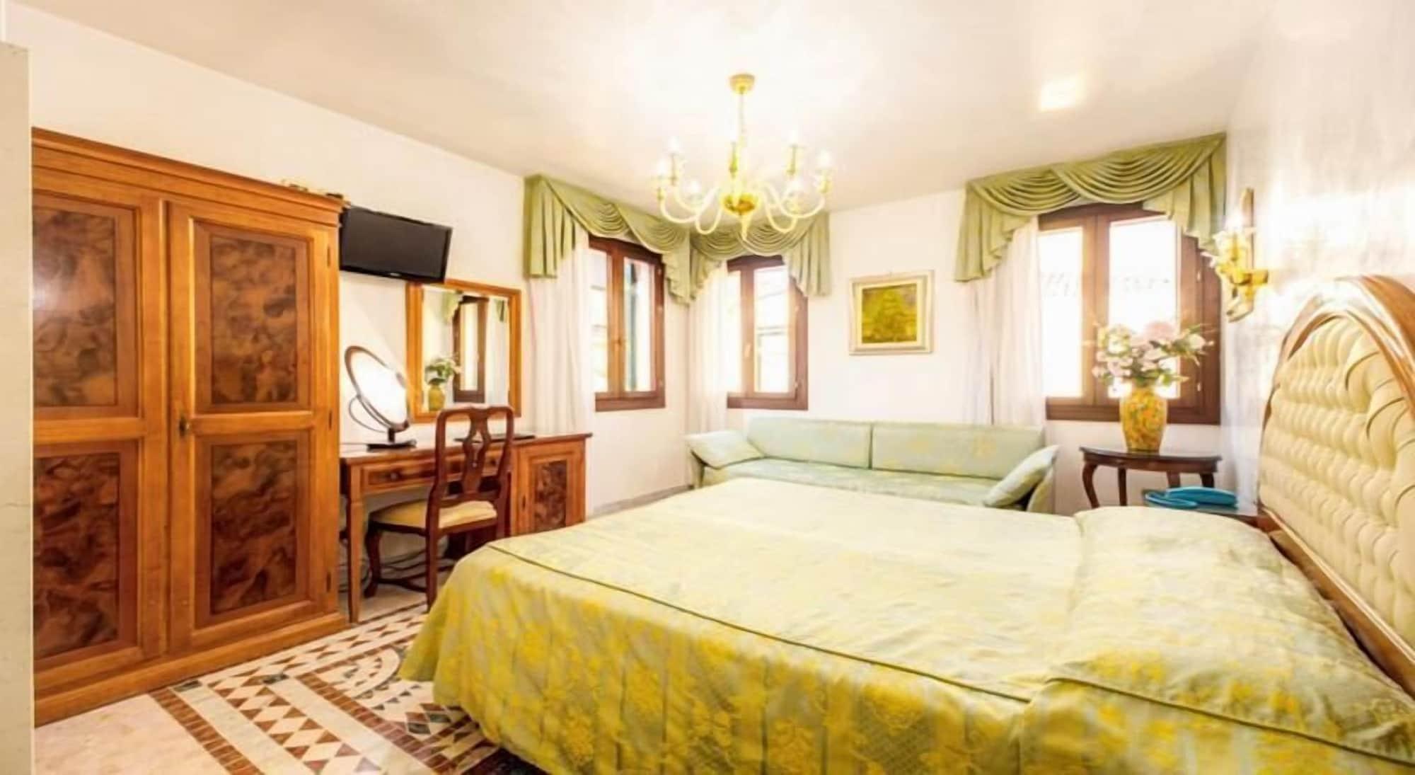 Antica Casa Carettoni Hotel Venetië Buitenkant foto