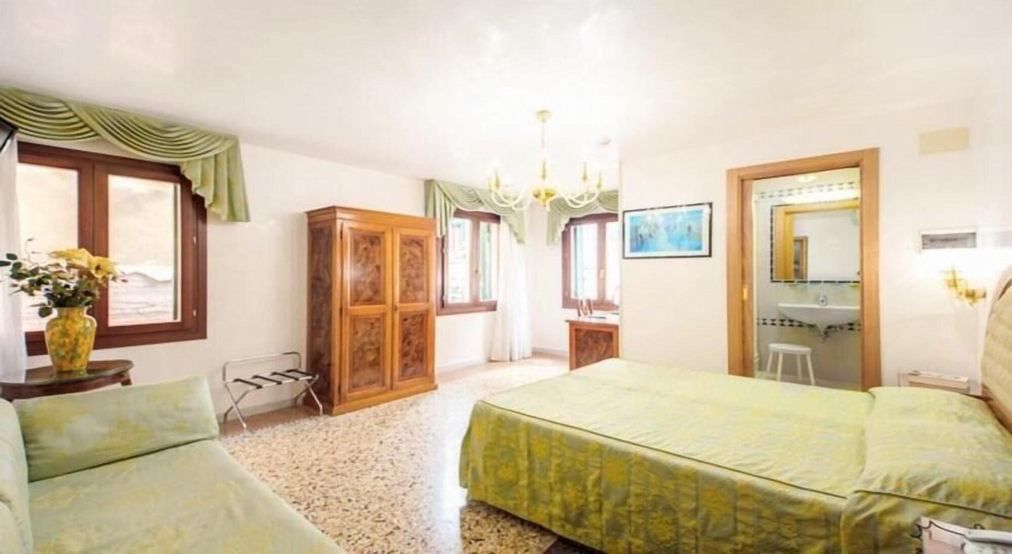Antica Casa Carettoni Hotel Venetië Buitenkant foto