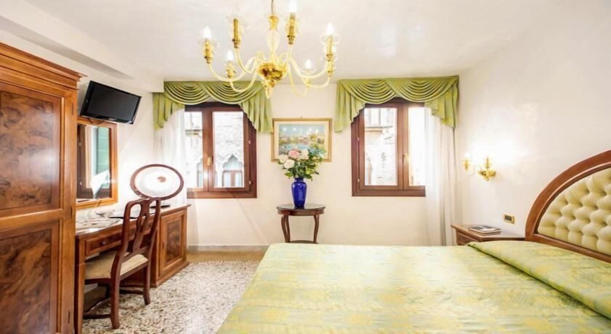 Antica Casa Carettoni Hotel Venetië Buitenkant foto