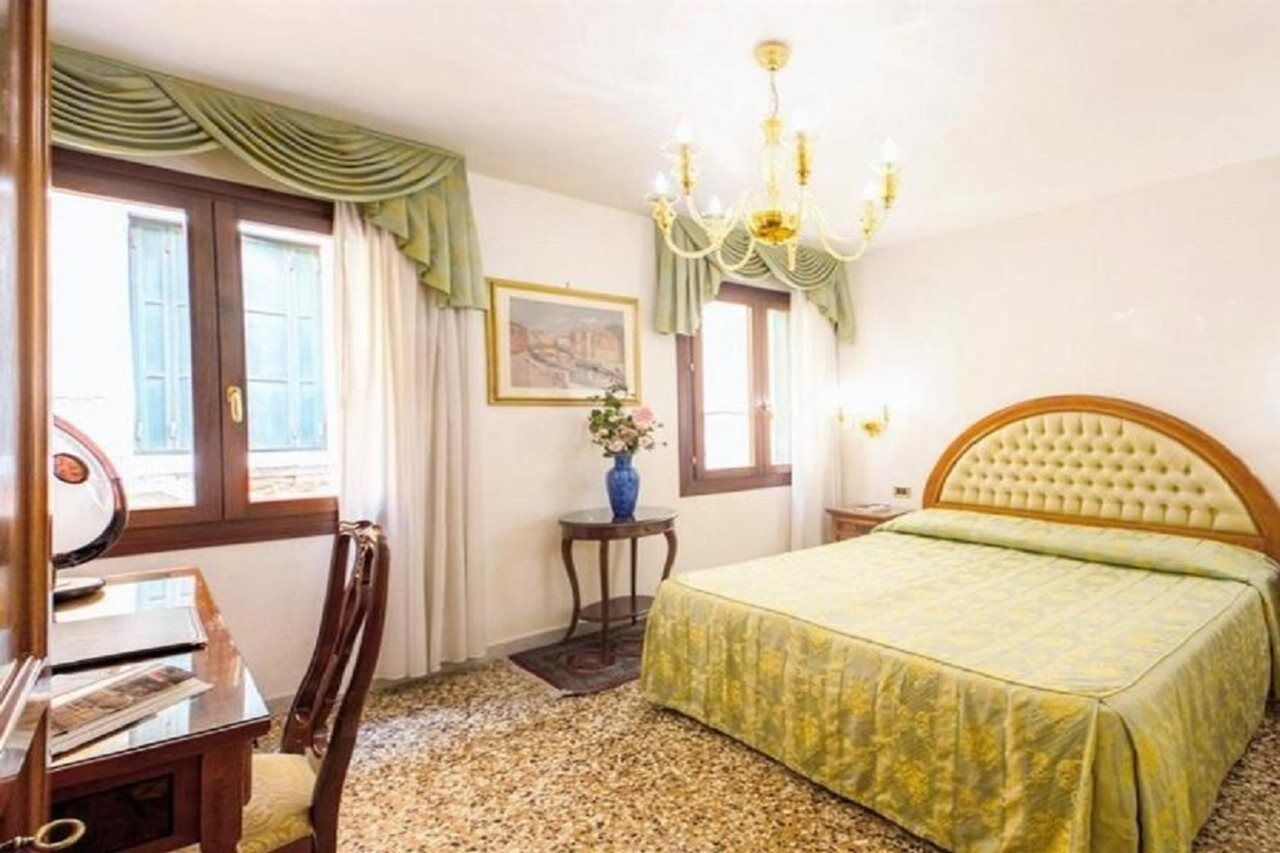 Antica Casa Carettoni Hotel Venetië Buitenkant foto